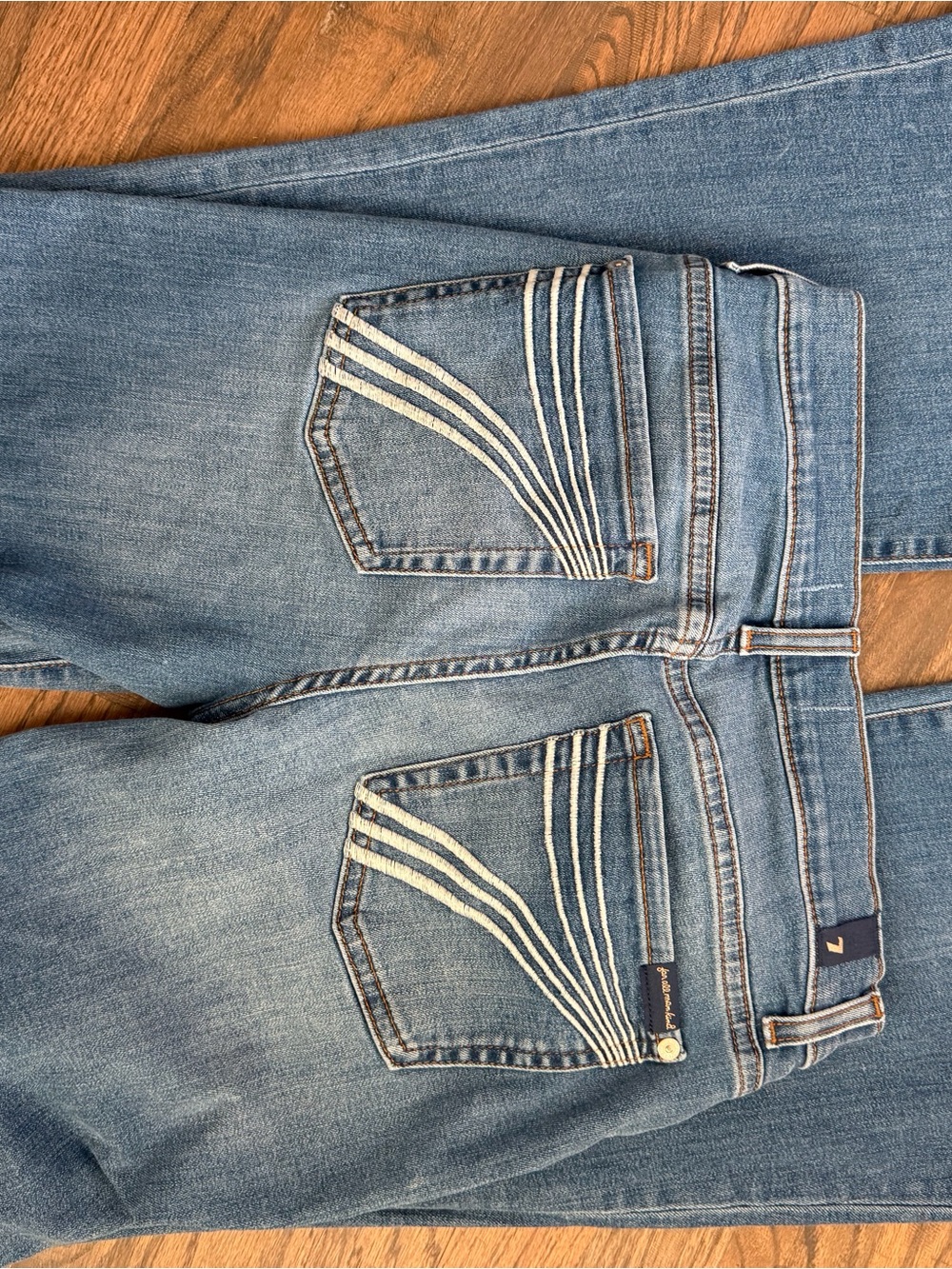 7 for All Mankind Light Blue Women's Denim Jeans with Back Pocket Stitching